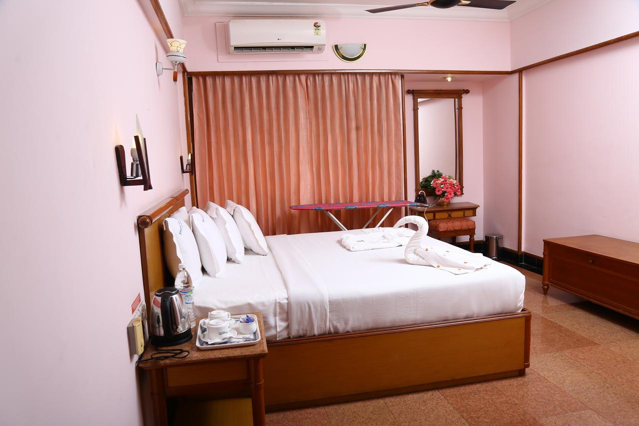 Mayura Residency Guruvāyūr Екстериор снимка